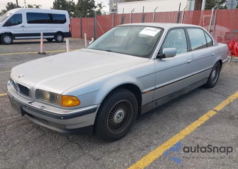 1998 BMW 750Il z USA, uszkodzony, nr VIN WBAGK2322WDH69442